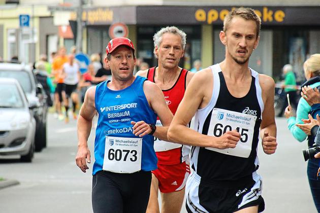 Da lauerte er noch: André Winkelhorst (hier an zweiter Stelle) landete am Ende vor seinen beiden härtesten Konkurrenten Ulrich Wilke (hinten) und Marcus Kieslich (vorne).